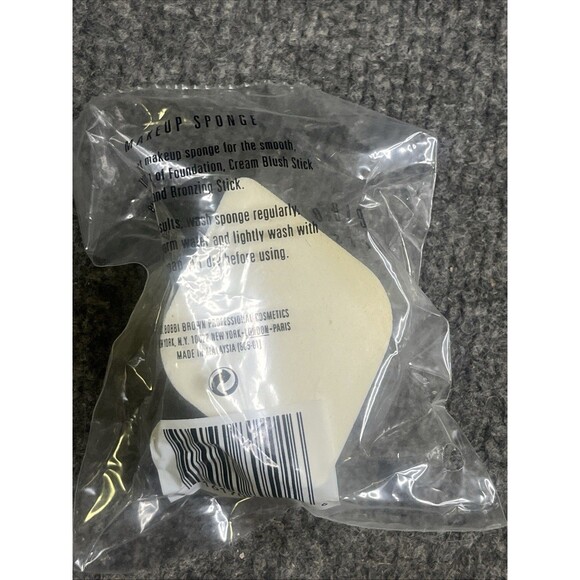 BOBBI BROWN Full Coverage Applicator Sponge Foundation Brush New Sealed (50) - Picture 4 of 5